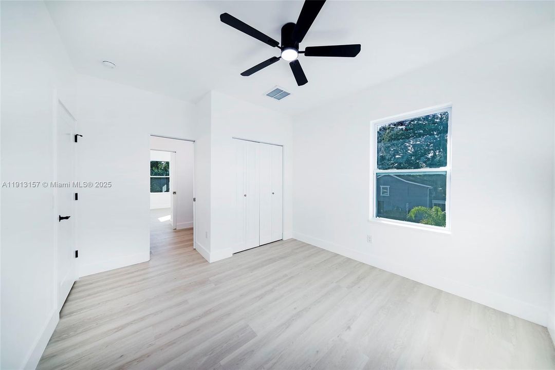 For Sale: $1,350,000 (5 beds, 3 baths, 2409 Square Feet)