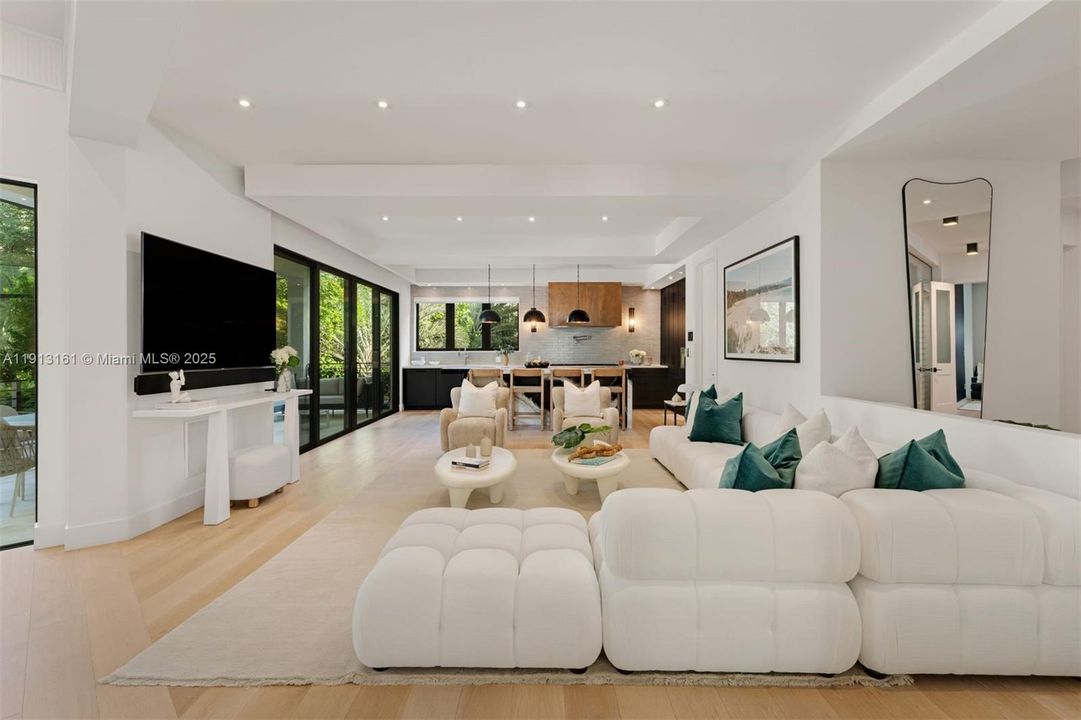 For Sale: $18,900,000 (9 beds, 8 baths, 7081 Square Feet)