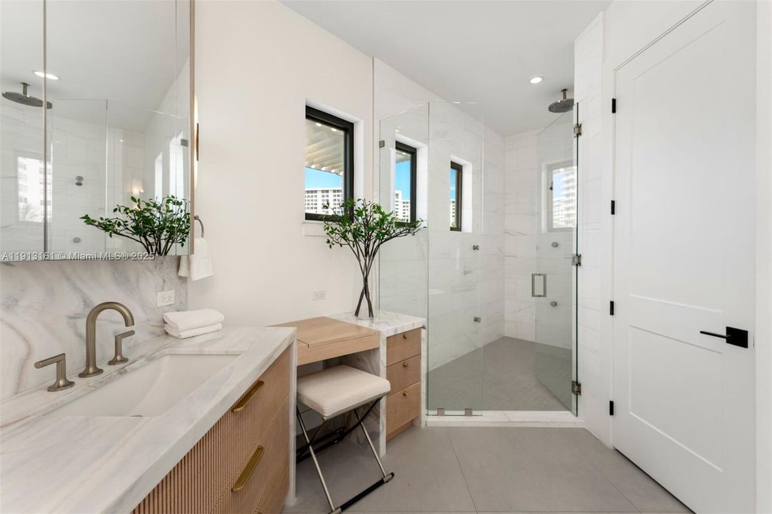 For Sale: $18,900,000 (9 beds, 8 baths, 7081 Square Feet)