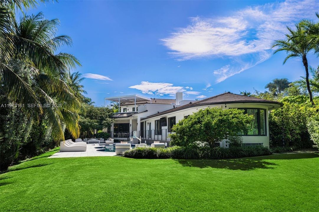 На продажу: $16,995,000 (9 спален, 8 ванн, 7081 Квадратных фут)