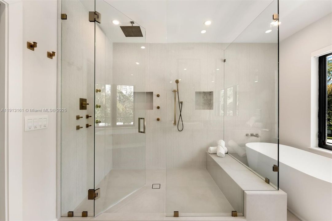 For Sale: $18,900,000 (9 beds, 8 baths, 7081 Square Feet)