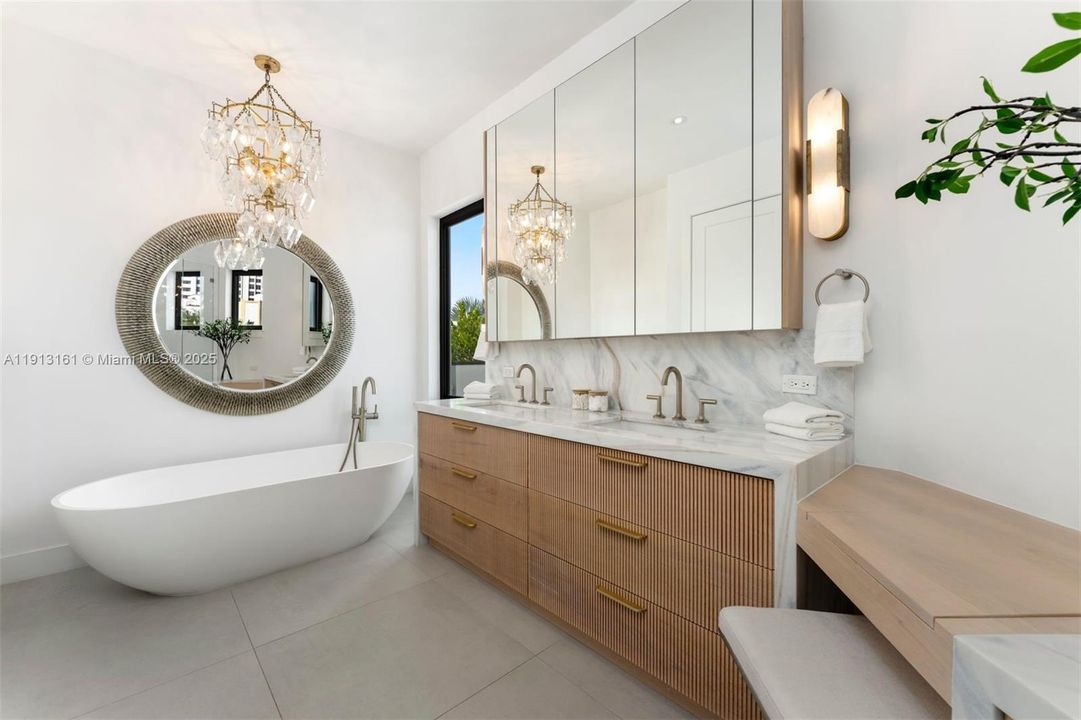 For Sale: $18,900,000 (9 beds, 8 baths, 7081 Square Feet)