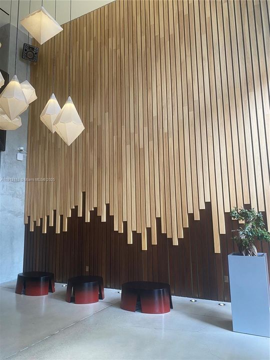 Active With Contract: $2,250 (1 beds, 1 baths, 564 Square Feet)