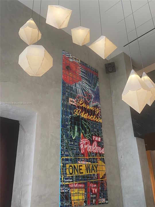 Active With Contract: $2,250 (1 beds, 1 baths, 564 Square Feet)