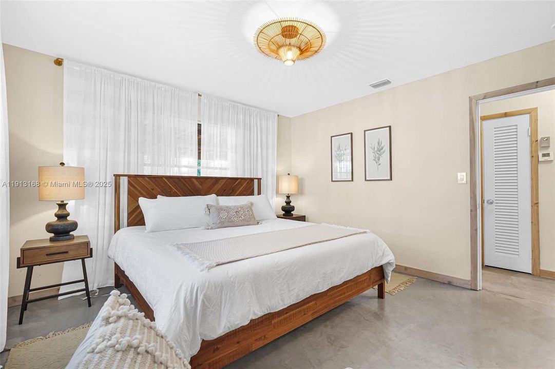 For Sale: $779,000 (3 beds, 2 baths, 1676 Square Feet)