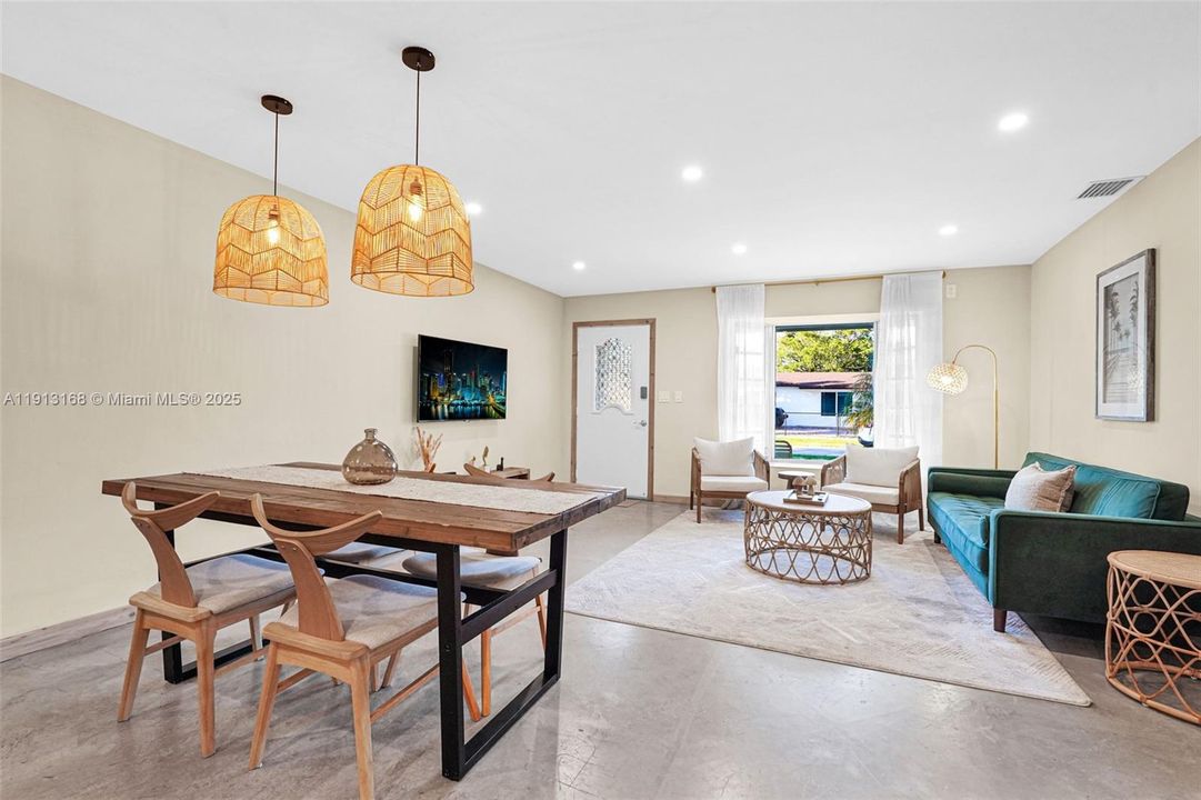 For Sale: $779,000 (3 beds, 2 baths, 1676 Square Feet)