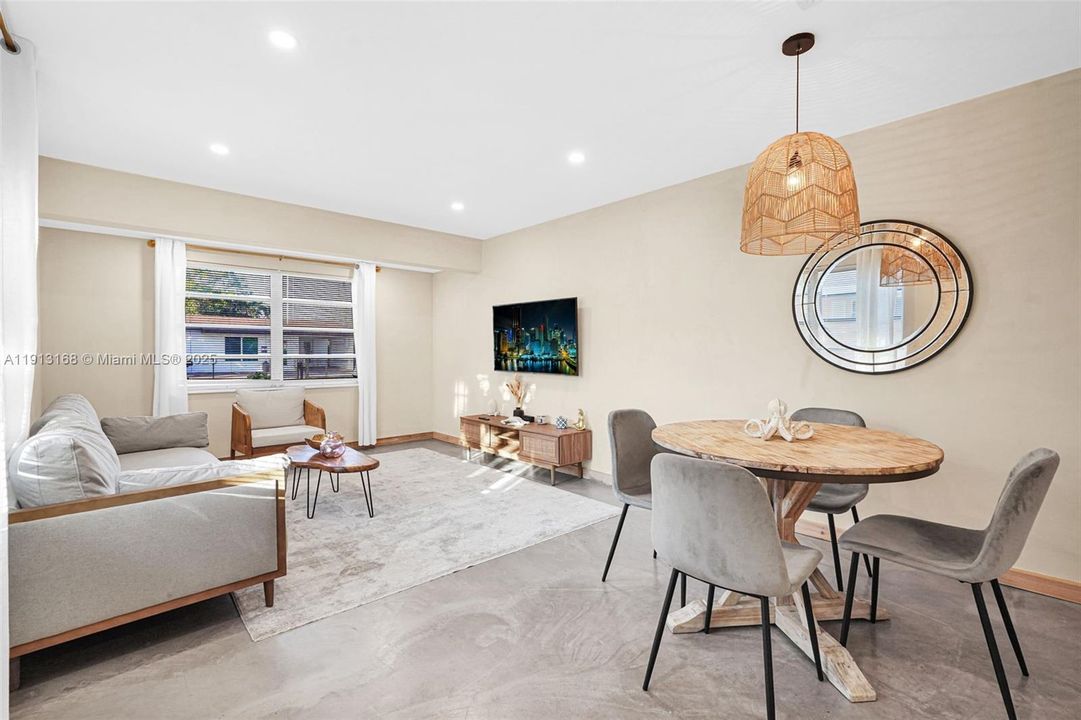 For Sale: $779,000 (3 beds, 2 baths, 1676 Square Feet)