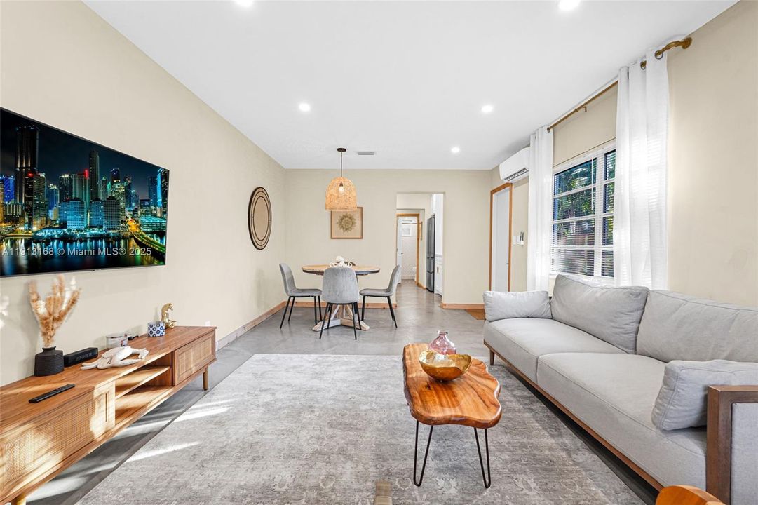 For Sale: $779,000 (3 beds, 2 baths, 1676 Square Feet)