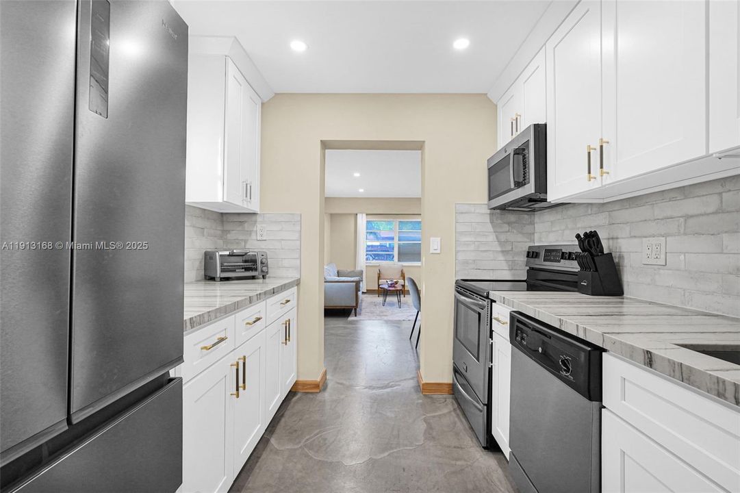 For Sale: $779,000 (3 beds, 2 baths, 1676 Square Feet)