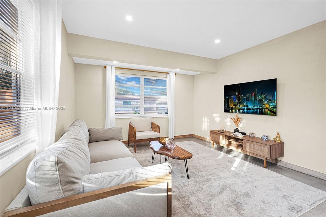 For Sale: $779,000 (3 beds, 2 baths, 1676 Square Feet)