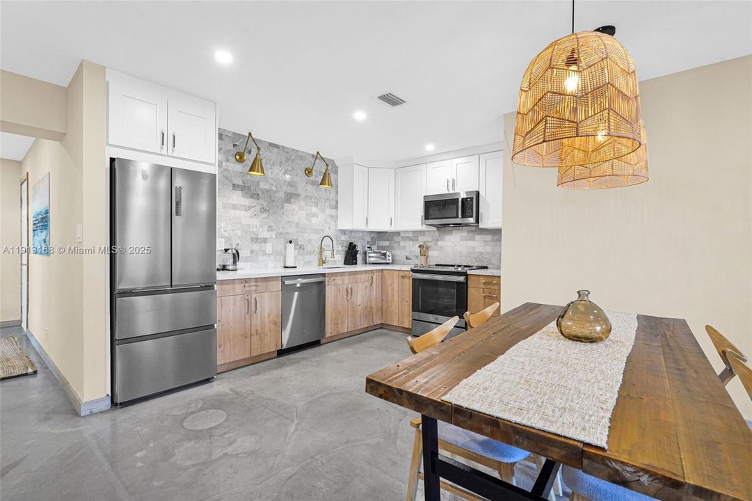 For Sale: $779,000 (3 beds, 2 baths, 1676 Square Feet)