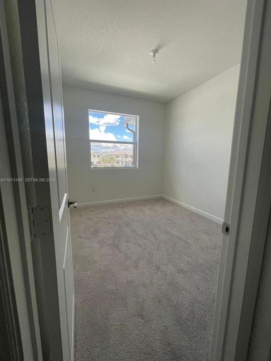 В аренду: $2,450 (3 спален, 2 ванн, 1574 Квадратных фут)