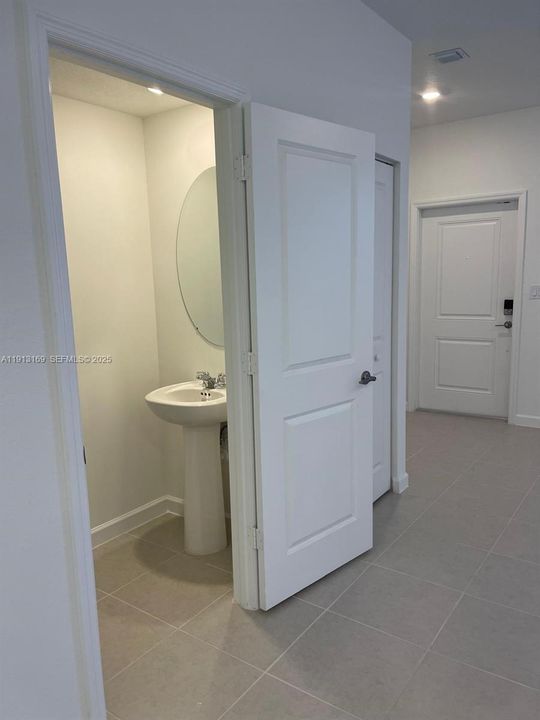 В аренду: $2,450 (3 спален, 2 ванн, 1574 Квадратных фут)