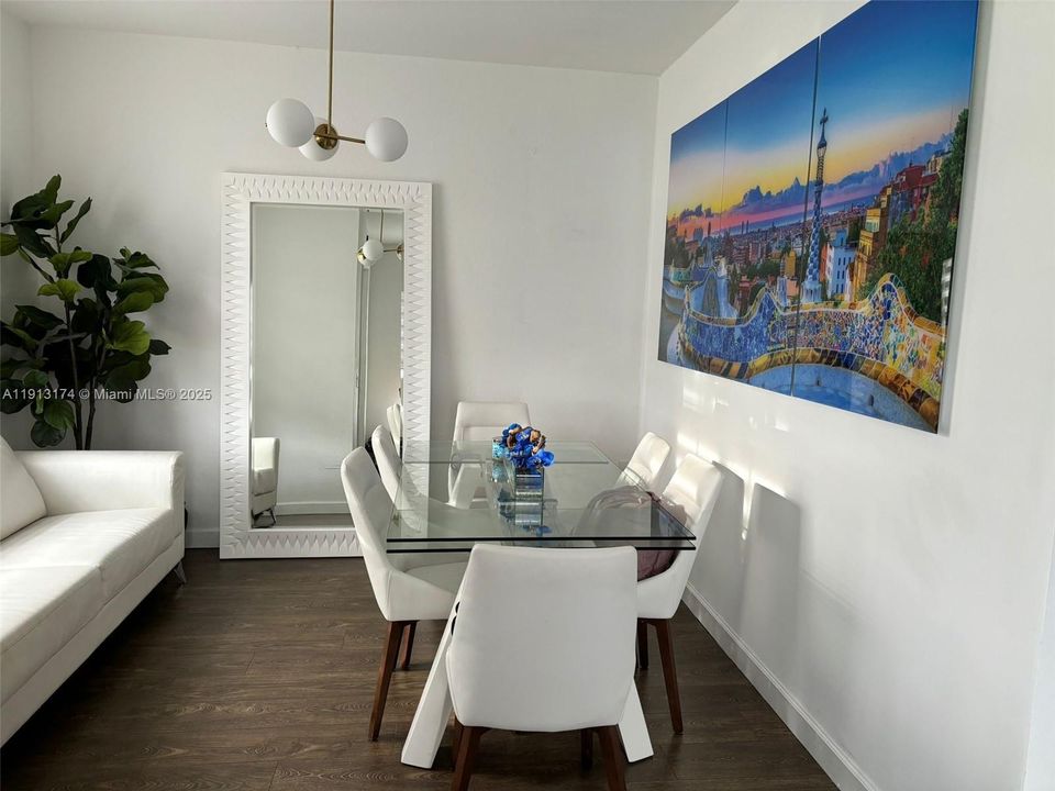 Active With Contract: $3,100 (3 beds, 2 baths, 1545 Square Feet)