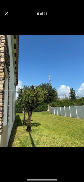 Active With Contract: $3,100 (3 beds, 2 baths, 1545 Square Feet)