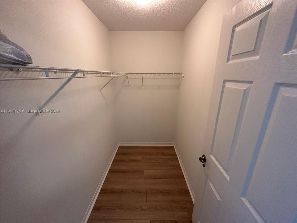 For Rent: $1,800 (0 beds, 1 baths, 545 Square Feet)