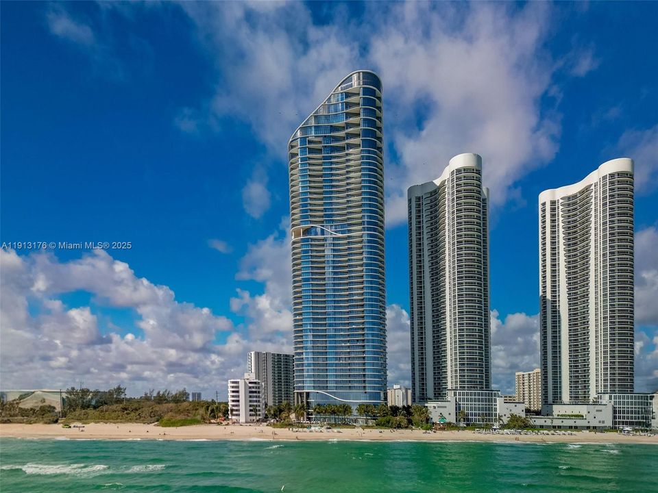 В аренду: $32,500 (3 спален, 4 ванн, 2688 Квадратных фут)