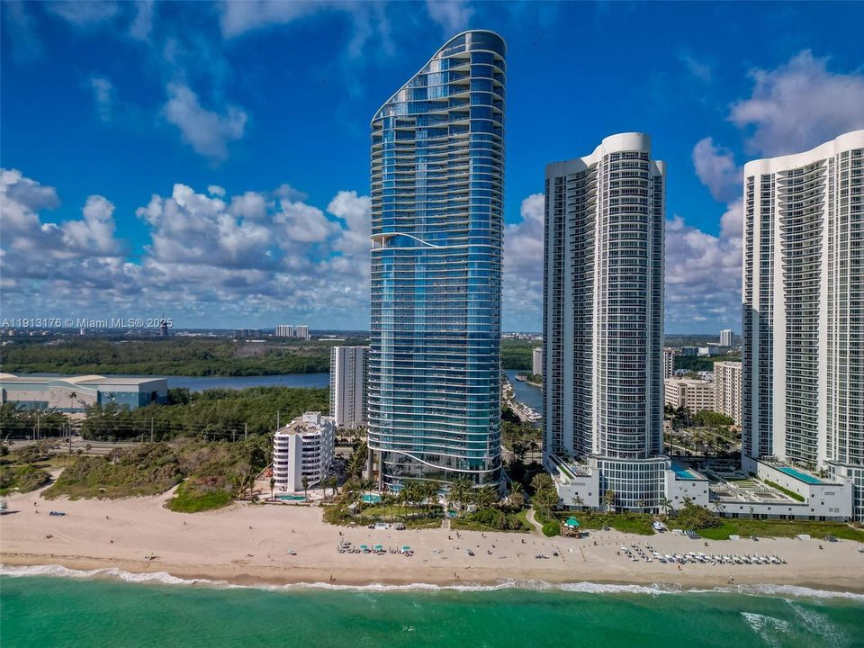 В аренду: $32,500 (3 спален, 4 ванн, 2688 Квадратных фут)