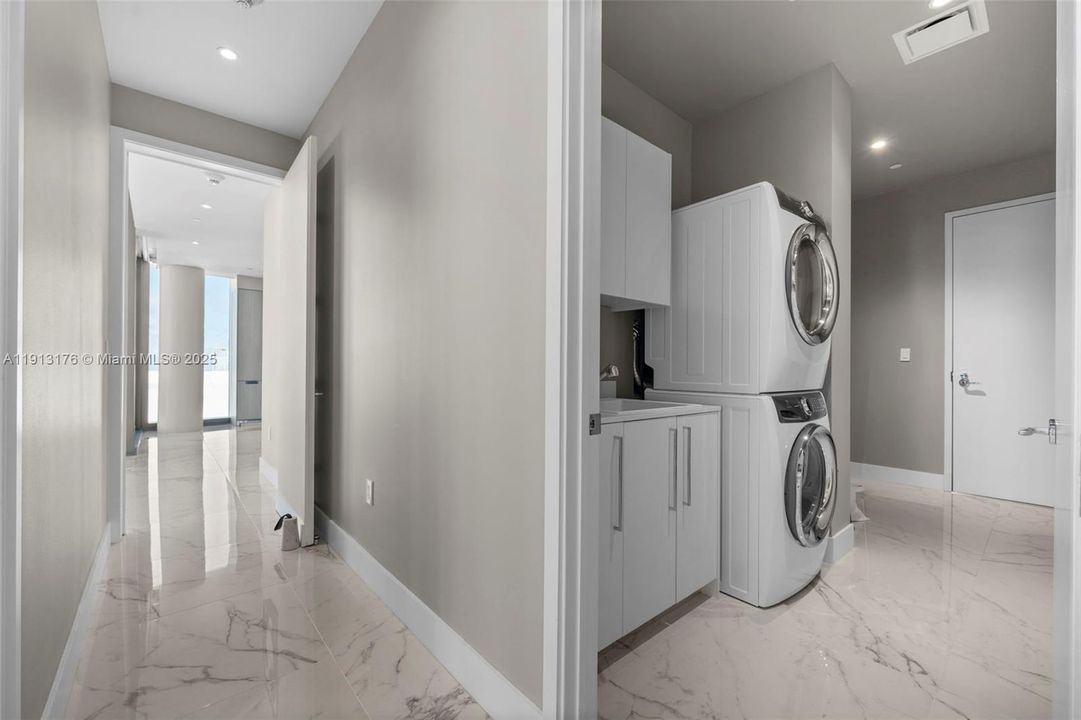 В аренду: $32,500 (3 спален, 4 ванн, 2688 Квадратных фут)