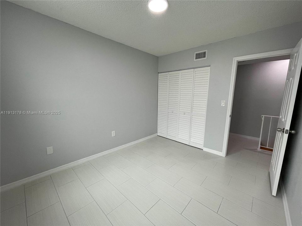 For Rent: $2,800 (3 beds, 2 baths, 2010 Square Feet)