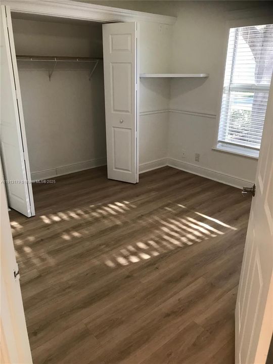 Active With Contract: $2,800 (3 beds, 2 baths, 1137 Square Feet)