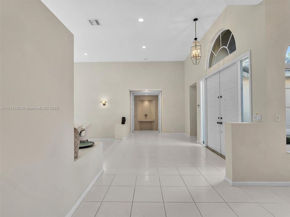 For Sale: $2,170,000 (5 beds, 5 baths, 3857 Square Feet)