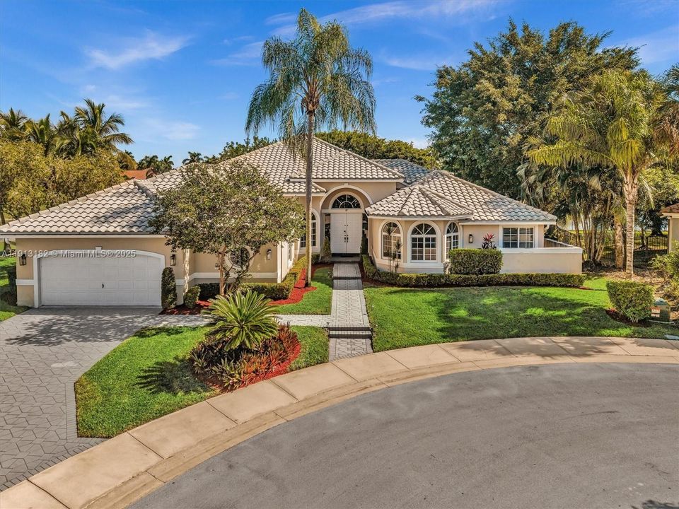 For Sale: $2,170,000 (5 beds, 5 baths, 3857 Square Feet)