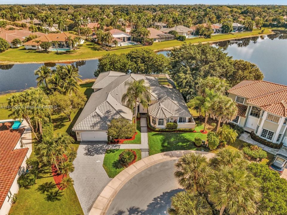 For Sale: $2,170,000 (5 beds, 5 baths, 3857 Square Feet)