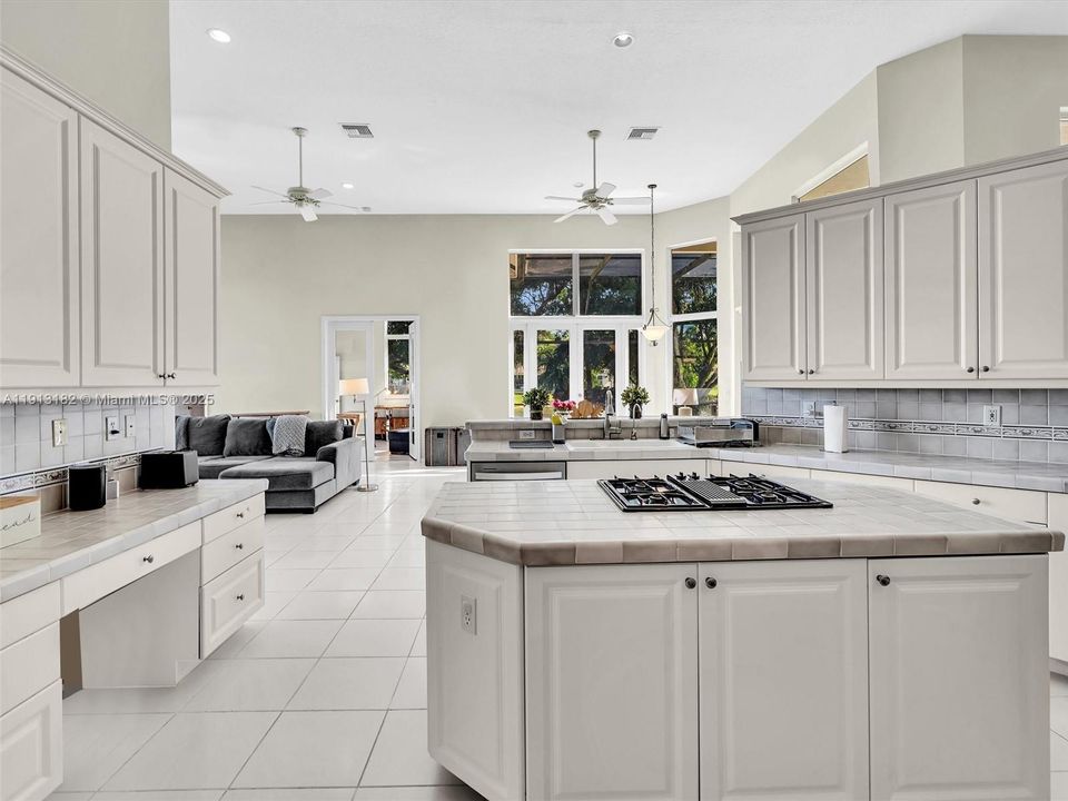 For Sale: $2,170,000 (5 beds, 5 baths, 3857 Square Feet)