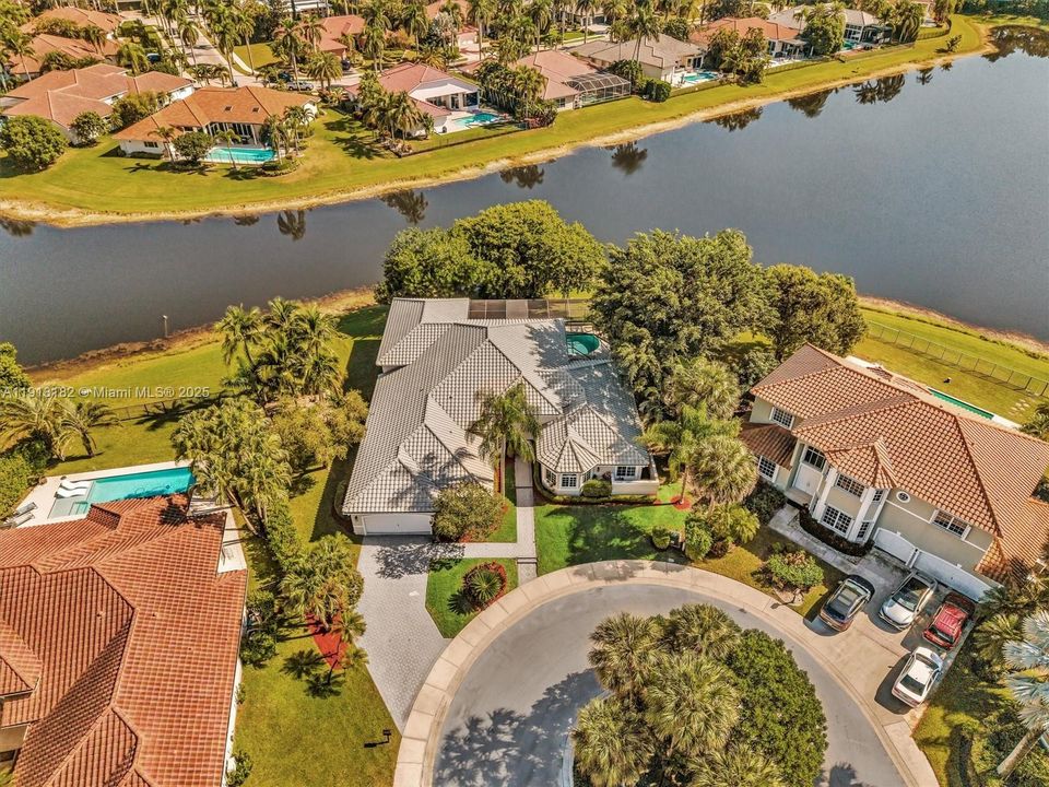 For Sale: $2,170,000 (5 beds, 5 baths, 3857 Square Feet)