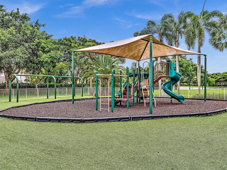 For Sale: $2,170,000 (5 beds, 5 baths, 3857 Square Feet)