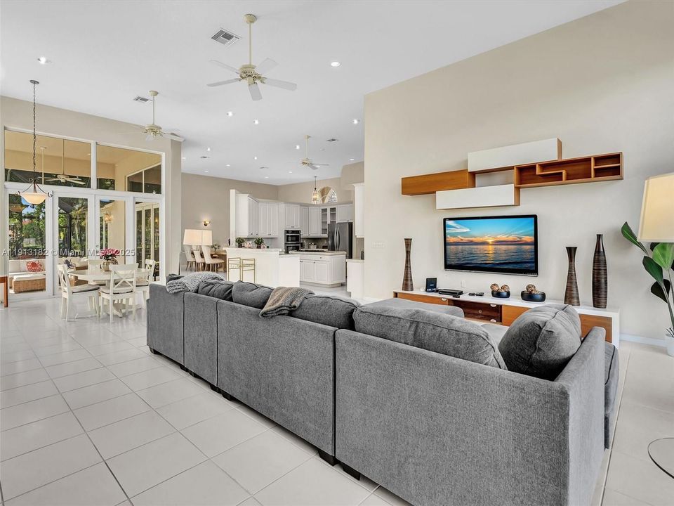 For Sale: $2,170,000 (5 beds, 5 baths, 3857 Square Feet)