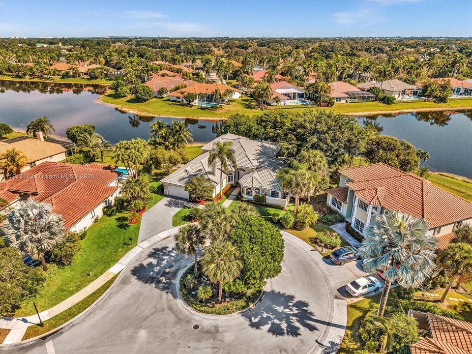 For Sale: $2,170,000 (5 beds, 5 baths, 3857 Square Feet)