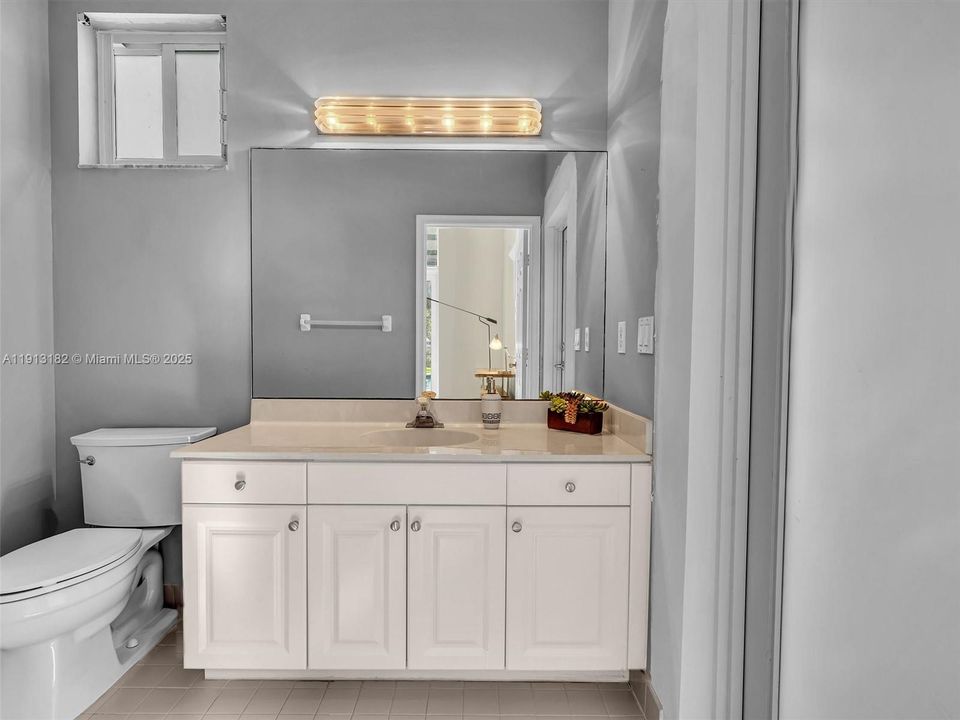 For Sale: $2,170,000 (5 beds, 5 baths, 3857 Square Feet)