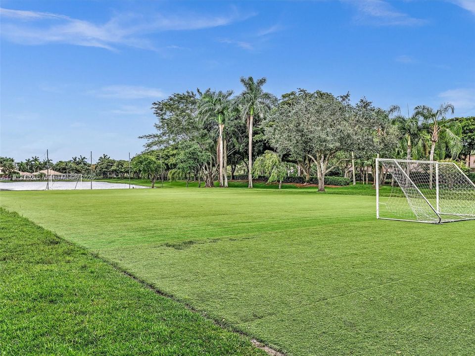 For Sale: $2,170,000 (5 beds, 5 baths, 3857 Square Feet)