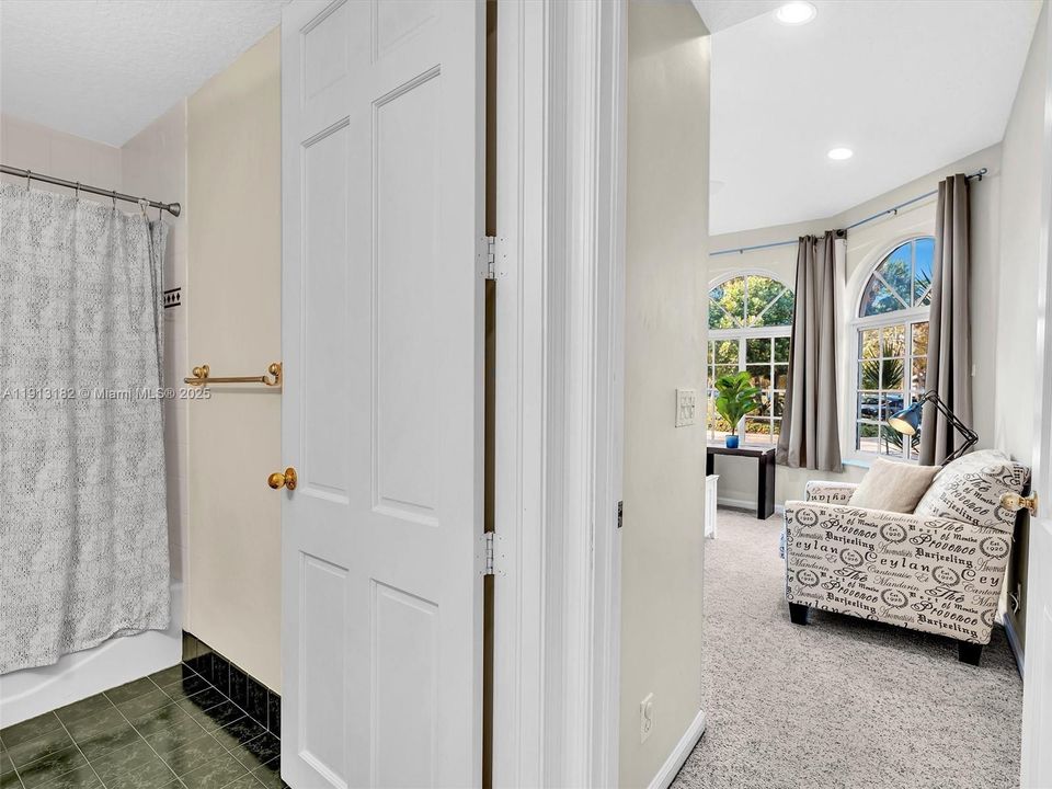 For Sale: $2,170,000 (5 beds, 5 baths, 3857 Square Feet)