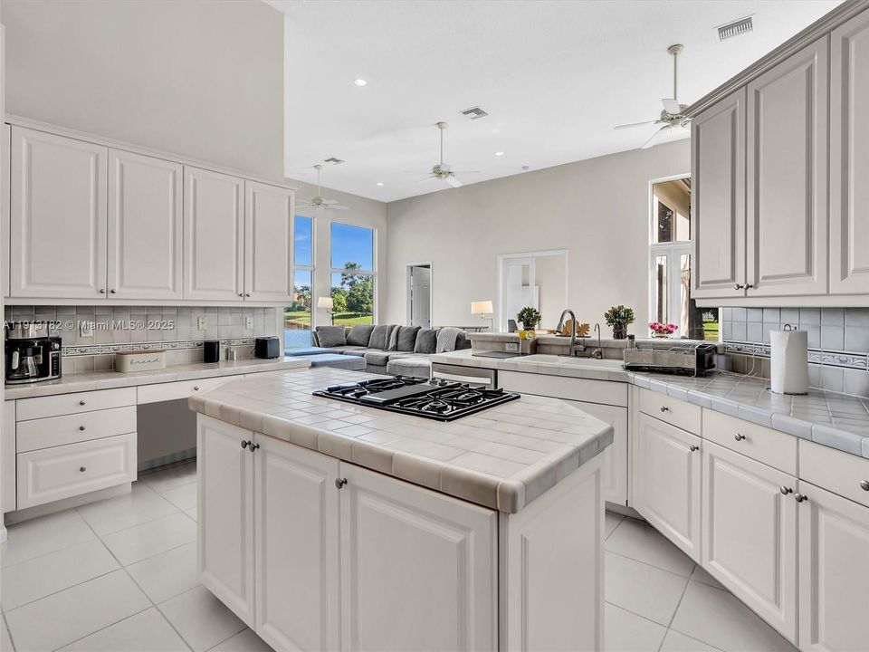 For Sale: $2,170,000 (5 beds, 5 baths, 3857 Square Feet)