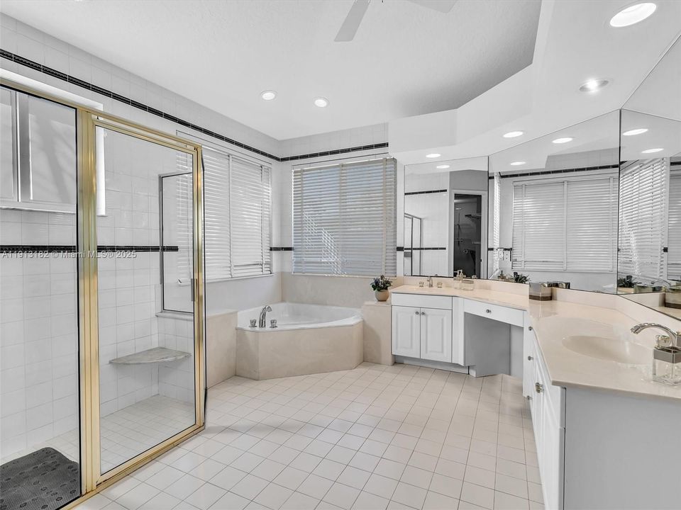 For Sale: $2,170,000 (5 beds, 5 baths, 3857 Square Feet)