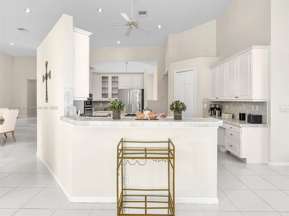 For Sale: $2,170,000 (5 beds, 5 baths, 3857 Square Feet)