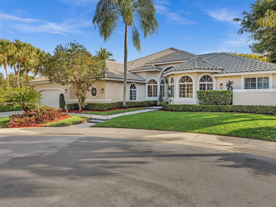 For Sale: $2,170,000 (5 beds, 5 baths, 3857 Square Feet)