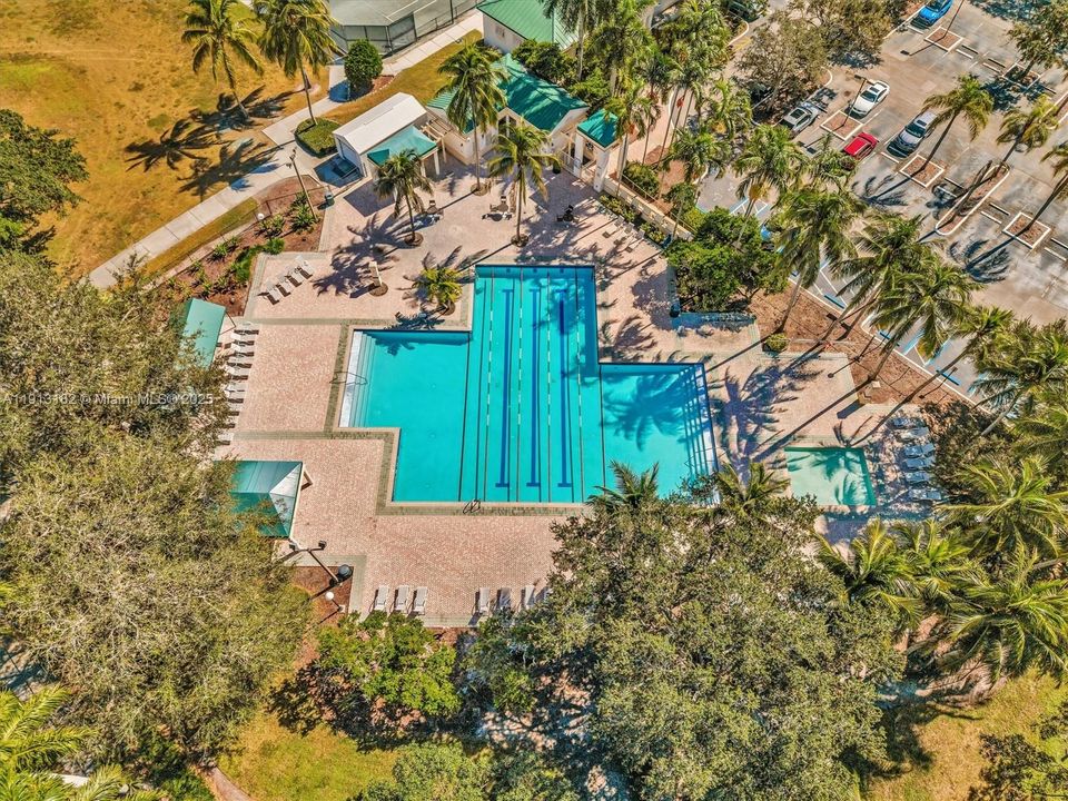 For Sale: $2,170,000 (5 beds, 5 baths, 3857 Square Feet)