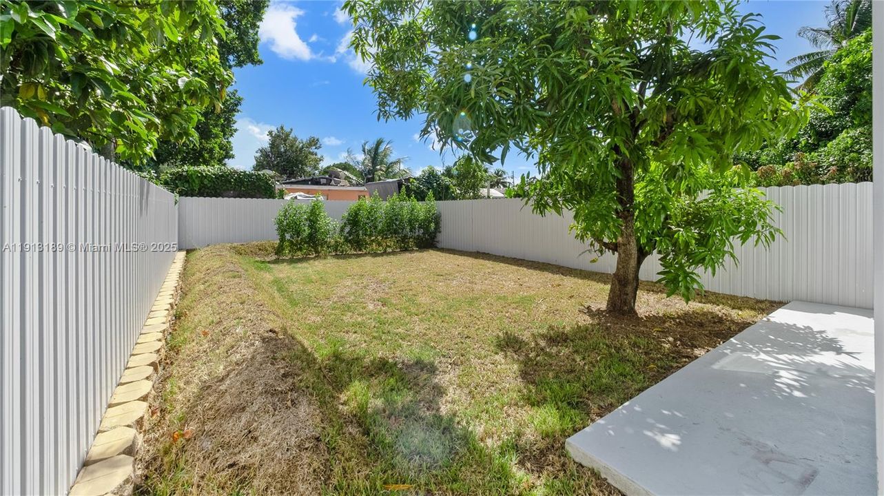 待售: $699,900 (3 贝兹, 2 浴室, 1100 平方英尺)