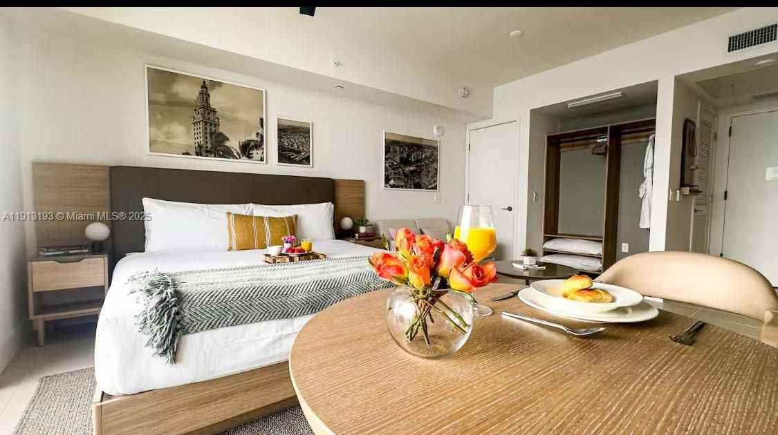 待售: $510,000 (0 贝兹, 1 浴室, 367 平方英尺)