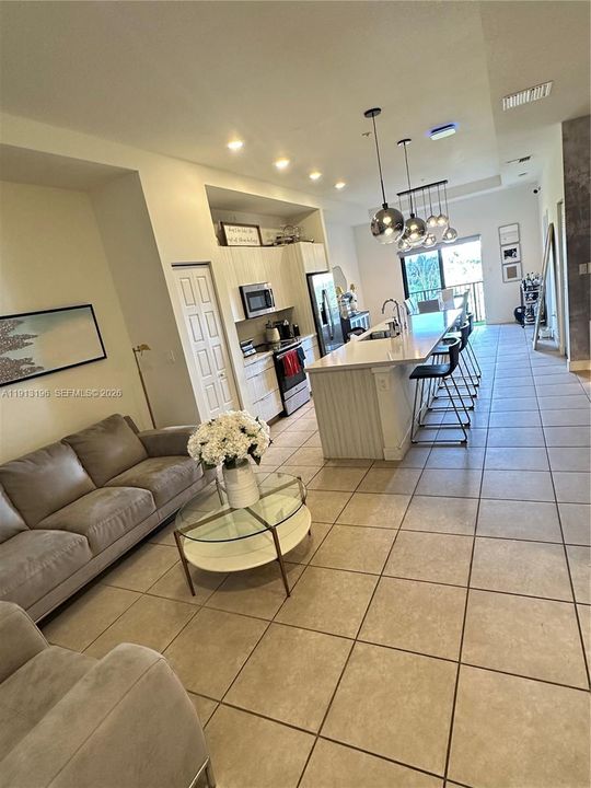 В аренду: $3,200 (2 спален, 2 ванн, 0 Квадратных фут)