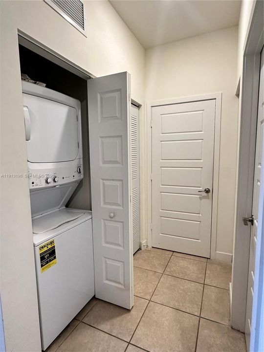 В аренду: $3,200 (2 спален, 2 ванн, 0 Квадратных фут)