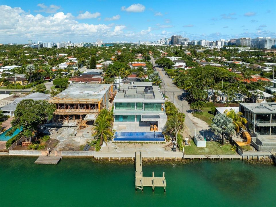 For Sale: $24,995,000 (6 beds, 9 baths, 9930 Square Feet)