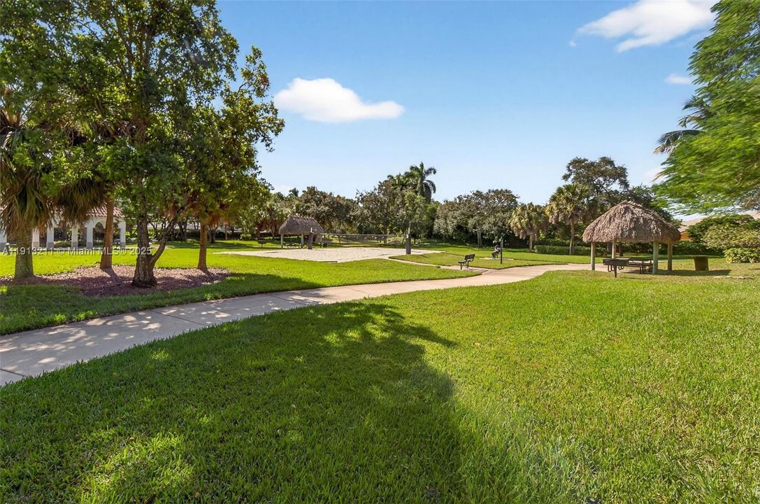 Active With Contract: $650,000 (3 beds, 2 baths, 1542 Square Feet)