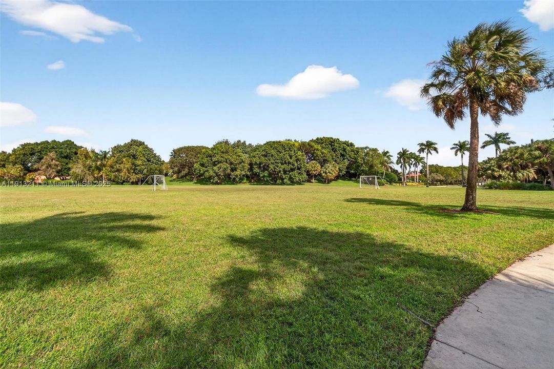 Active With Contract: $650,000 (3 beds, 2 baths, 1542 Square Feet)