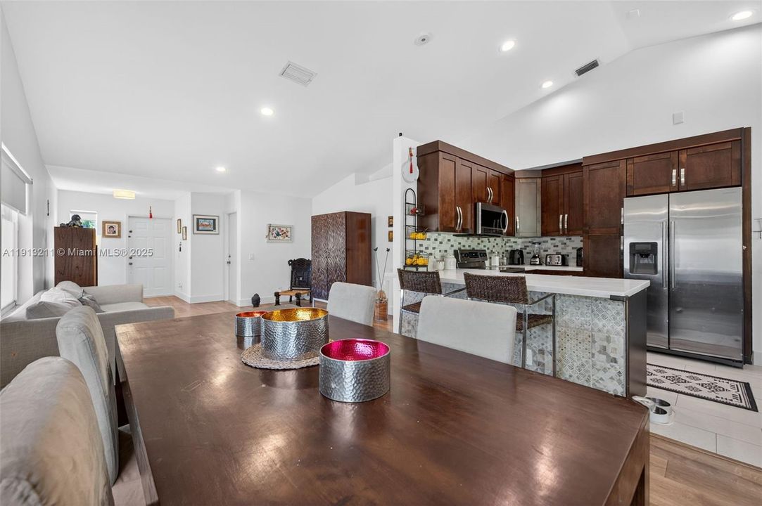 Active With Contract: $650,000 (3 beds, 2 baths, 1542 Square Feet)