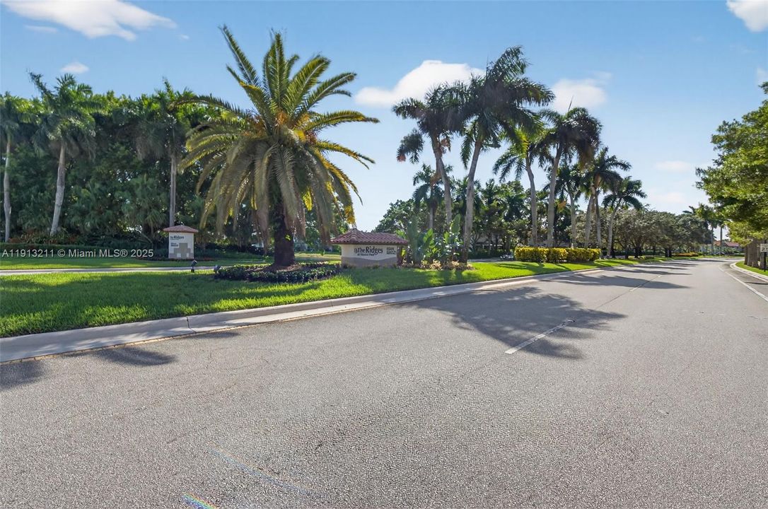 Active With Contract: $650,000 (3 beds, 2 baths, 1542 Square Feet)